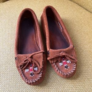 Minnetonka thunderbird moccasins